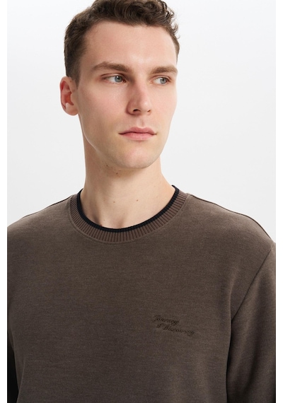 AR-MA Arma Erkek Regular Fit Örme Selanik Sweatshirt %65 Pamuk %35 Polyester, Karbon Fırçalı, Basic Bisiklet Yaka K30124698702 Kahverengi AR-MA Arma Erkek Regular Fit Örme Selanik Sweatshirt %65 Pamuk %35 Polyester, Karbon Fırçalı, Basic Bisiklet Yaka K30124698702 Kahverengi
