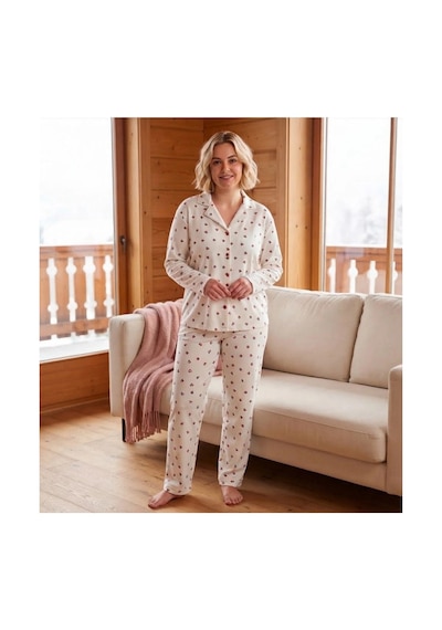 Pijamoni Kadın Süet Kumaş Önü Düğmeli Uzun Kollu Pijama Takımı Beyaz Kalp Desenli