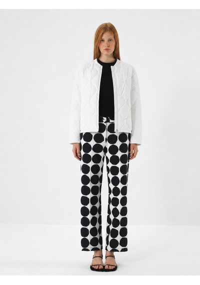 Beyaz Formunu Koruyan Oversize Mont 290495
