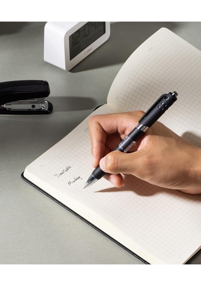 Deri Kaplı A5 120 Yp 70g Defter Kareli Siyah-mavi Çok Renkli