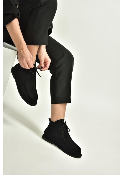 Fox Shoes V846926302 Siyah Süet Düz Tabanlı Bağcıklı Kadın Bot Siyah