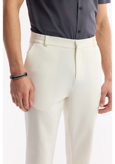 Avva Erkek Kırık Beyaz Beli Lastikli Bi-stretch Teknik Kumaş Slim Fit Pantolon A51y3077 Avva Erkek Kırık Beyaz Beli Lastikli Bi-stretch Teknik Kumaş Slim Fit Pantolon A51y3077