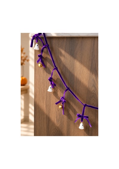 1 Metre Mor Fiyonklu Halloween Dekoratif Süs Zinciri Hayalet Ve Çan Figürlü Cadılar Bayramı Asma Süsü Mor - 923227801