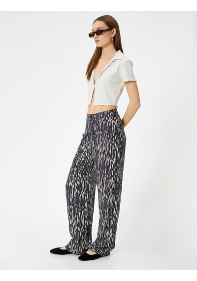 Koton Bol Paça Zebra Desenli Pantolon Beli Lastikli Viskoz Kumaş Siyah Desenli 4sal40146ıw Siyah Desenli Koton Bol Paça Zebra Desenli Pantolon Beli Lastikli Viskoz Kumaş Siyah Desenli 4sal40146ıw Siyah Desenli