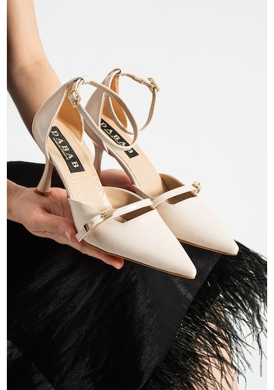 Dabab Shoes Elvora Kadın Bej Sivri Burun 7 Cm İnce Topuklu Bilekten Bantlı Tokalı Rugan Klasik Ayakkabı Dabab Shoes Elvora Kadın Bej Sivri Burun 7 Cm İnce Topuklu Bilekten Bantlı Tokalı Rugan Klasik Ayakkabı