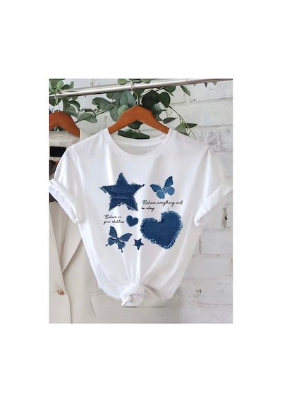 Herkesemoda Kalp Kelebek Baskı Detaylı Basic T-shirt Beyaz