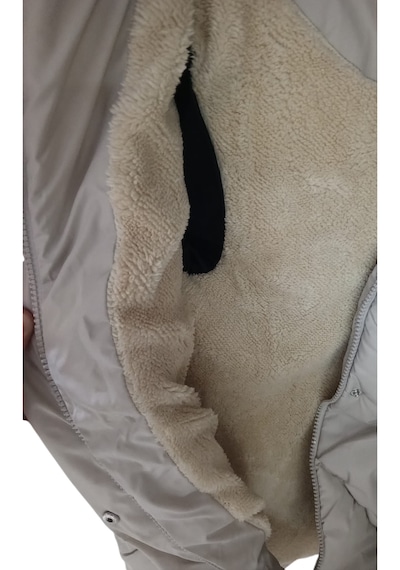 Irem Kız Çocuk Kapitone Model İçi Peluş Astarlı Kapüşonu Çıkabilen Fermuar Çıtçıt Kapamlı Taş Renk Mont Taş Irem Kız Çocuk Kapitone Model İçi Peluş Astarlı Kapüşonu Çıkabilen Fermuar Çıtçıt Kapamlı Taş Renk Mont Taş