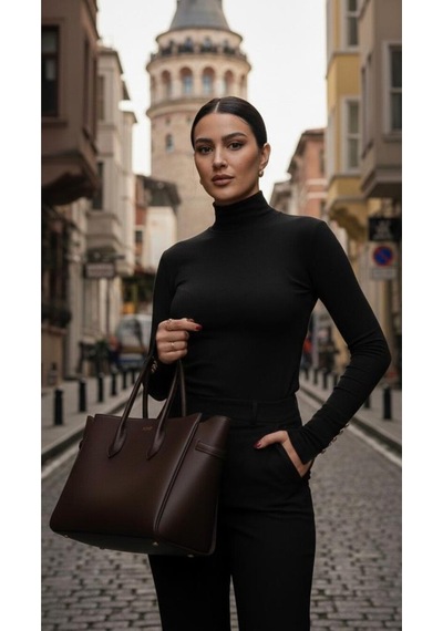 Balıkçı Yaka Kolu Gold Çıtçıt Detaylı Body Siyah Balıkçı Yaka Kolu Gold Çıtçıt Detaylı Body Siyah