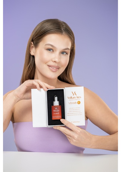 Volkan Ates Natural & Beauty Aydınlatıcı & Beyazlatıcı Yüz Serumu Vitamin C Cam Şişe 30 ML