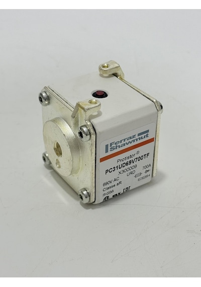 Ferraz Shawmut Yarı İletken Sigorta 700a Pc31ud69v700tf