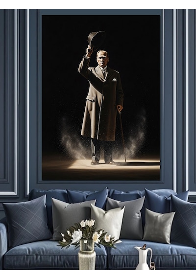 Ahşap Tablo Karanlıkta Duran Atatürk Silüeti