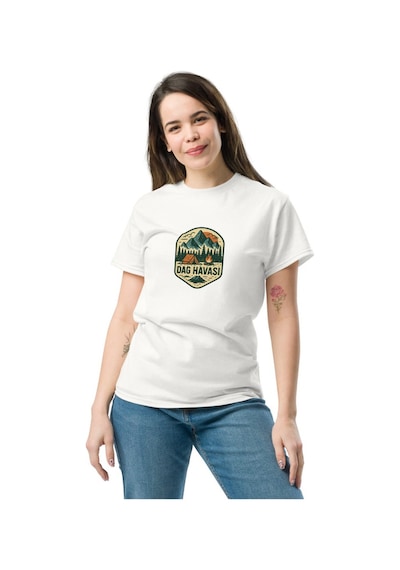 Wildstyle Dağ Havası Renkli Vintage Dağ Doğa Kamp Rozet Baskılı Unisex Bisiklet Yaka Pamuklu Tişört Beyaz