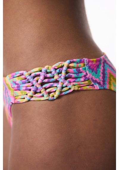 Penti Zigzag Makrome Düşük Bel Bikini Altı