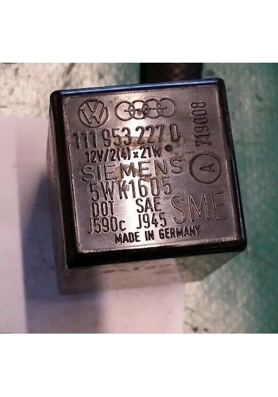 1119532270 Volkswagen Audi Sinyal Flaşörü