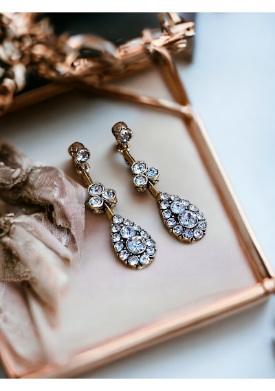 Kristal Taşlı Sallantılı Küpe Beyaz