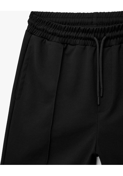 Koton Rahat Kalıp Scuba Kumaş Cepli Nervürlü Beli Bağcıklı Yüksek Bel Spor Şort Siyah 6sam40090nk Koton Rahat Kalıp Scuba Kumaş Cepli Nervürlü Beli Bağcıklı Yüksek Bel Spor Şort Siyah 6sam40090nk