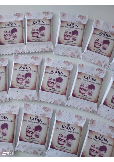 Farklı Market 8 Mart Kadınlar Günü Hediyesi Özel Kesim Zübeyde Hanım Atatürk İkramlık Çikolata 18 Adet