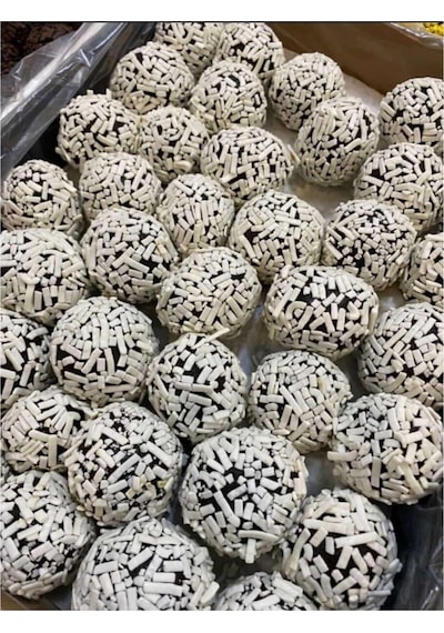 Beyaz Çikolata Kaplı Truf Topları 500 Gr