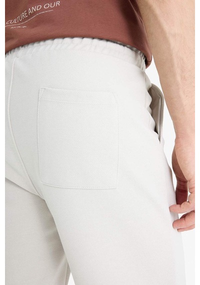 Defacto Regular Fit Dokulu Düz Paça Kargo Cepli Basic Düz Şort B8796AX24SM Bej
