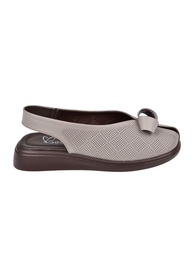 Beety Hakiki Deri Burnu Kapalı Delikli Kadın Sandalet Bee-12513 Silver Gümüş Beety Hakiki Deri Burnu Kapalı Delikli Kadın Sandalet Bee-12513 Silver Gümüş