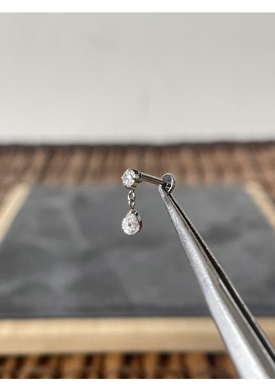 Yüksek Kalite G23 Titanium Damla Sallantı Zirkon Titanyum 6 X 1.2 MM Labret Piercing Gümüş