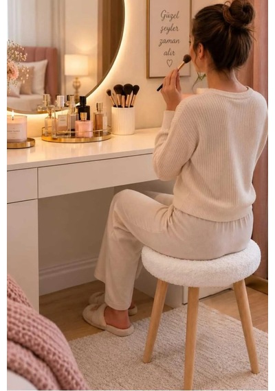 Solo Teddy Kumaş Kaplı Tabure Puf Makyaj Masası Mutfak Balkon Salon Ahşap Ayaklı Tabure Beyaz Beyaz