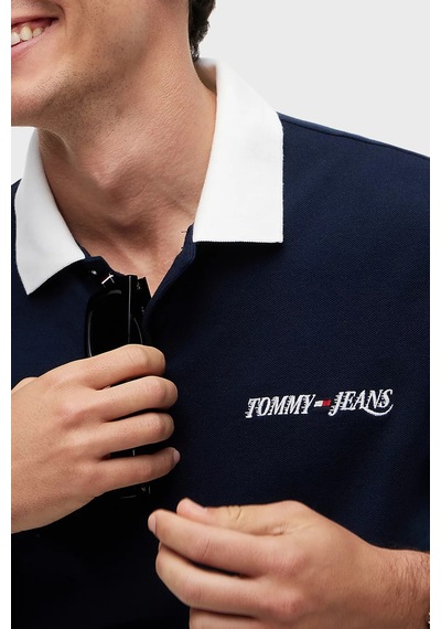 Tommy Jeans Logolu Pamuklu Standart Fit Düğmeli Polo Yaka T Shirt Erkek Polo Yaka T Shirt Dm0dm23036 C1g Lacivert Tommy Jeans Logolu Pamuklu Standart Fit Düğmeli Polo Yaka T Shirt Erkek Polo Yaka T Shirt Dm0dm23036 C1g Lacivert