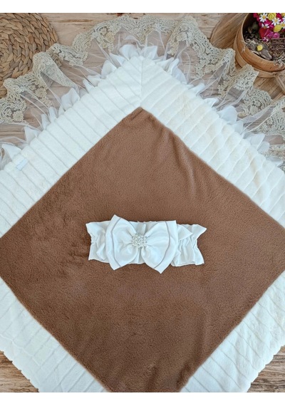 Yenidoğan Wool Yün Kumaş Taç Nakışlı Güpür Duvaklı Fiyonk Prizma Taş Unisex Kundak Bebek Battaniyesi Kahverengi