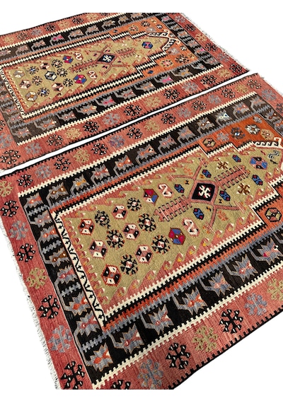 El Dokuma Çift Kuruhüyük Kilimi 120x180 Kök Boya %100 Yün Kilim