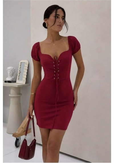 Store Kare Volanlı Yaka Elbise Kollu Kısa Midi Bordo - 935903524 Bordo