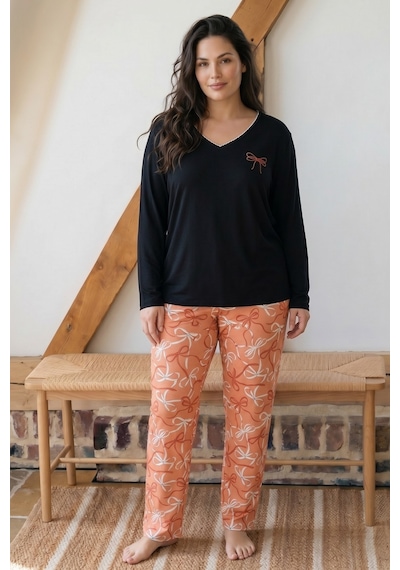 Siyah İnci Desenli Nakışlı Büyük Beden Battal Boy Viskon Örme Pijama Takım 26224832 Lacivert Siyah İnci Desenli Nakışlı Büyük Beden Battal Boy Viskon Örme Pijama Takım 26224832 Lacivert