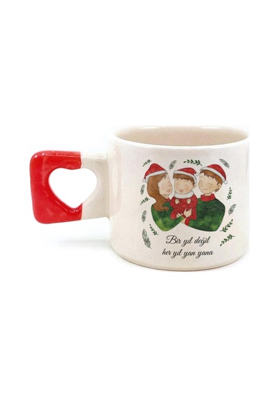 Bir Yıl Değil Her Yıl Yan Yana Aile Baskılı Kırmızı Kulplu Kalp Yılbaşı Kupası