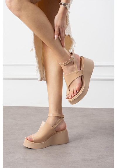 Shoetek Lorinio Kadın Sandalet Parmak Arası Bilekten Dolamalı Dolgu Taban Nude Rugan Nude