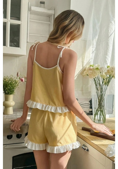 Bella Notte Sarı Fırfır Ve Fiyonk Detaylı Askılı Şortlu Pijama Takımı