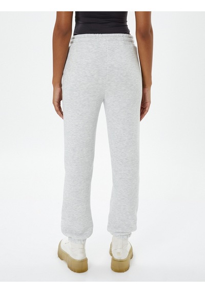 Koton Jogger Eşofman Altı Beli Lastikli Bağcıklı Cep Detaylı Kar Melanj 4wal40002ık 4WAL40002IKKRM Gri Melanj Koton Jogger Eşofman Altı Beli Lastikli Bağcıklı Cep Detaylı Kar Melanj 4wal40002ık 4WAL40002IKKRM Gri Melanj