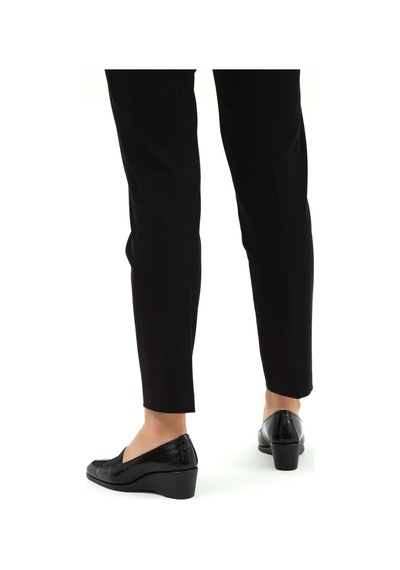 Relax Anatomic Kadın Hakiki Deri Siyah Comfort Ayakkabı 611 E6217 Bn Ayk Y19 Vernıce Black Siyah