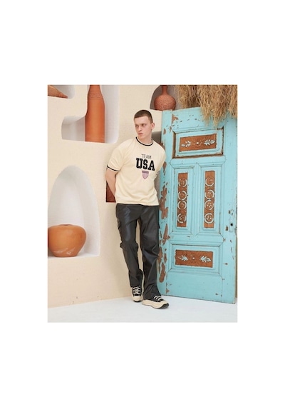 Erkek Bisiklet Yaka Tişört Nakış İşlemeli Kısa Kol Oversize T-shirt - Bej