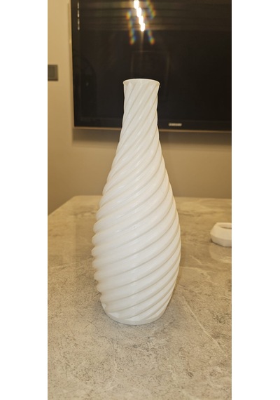 Modern Yivli Spiral Tasarım 3d Dekoratif Vazo Beyaz