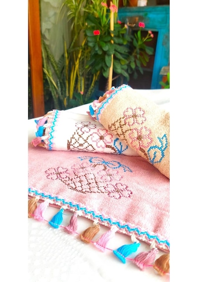 Çeyizlik 50x90 Cm. Kanaviçe Çiçek Desenli Püsküllü Kadife Lüks Havlu Seti 3'lü Set Renkli