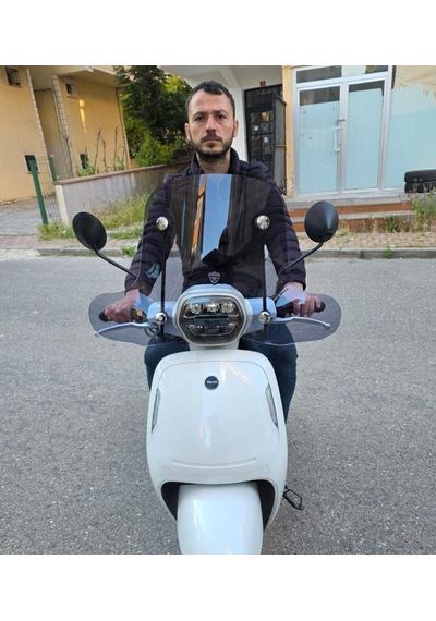 Motocam Rks Vps 125 Ön Cam 2022-2026 Model 42cm Füme Renkli 4mm Elcikli Aparatsız