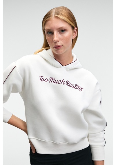 Grimelange VIRETHIA Kadın Ara Biyeli Baskı Ve Nakış Detaylı Kapüşonlu Relaxed Beyaz Sweatshirt