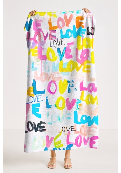 Love Yazı Temalı Renkli Plaj Havlusu - Modern Pop Art Beyaz Zemin Hızlı Kuruyan Mikrofiber Havlu Donuk Kıyısı