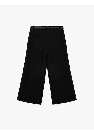 Koton Kemerli Aplike Cepli Culotte Fit Kısa Geniş Paça Kumaş Pantolon Siyah 6wak40104pw Siyah Koton Kemerli Aplike Cepli Culotte Fit Kısa Geniş Paça Kumaş Pantolon Siyah 6wak40104pw Siyah