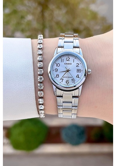 Casio Csıste111 Kadın Kol Saati