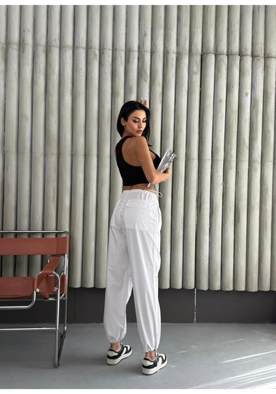 Dizleri Pile Detaylı Paraşüt Pantolon Beyaz