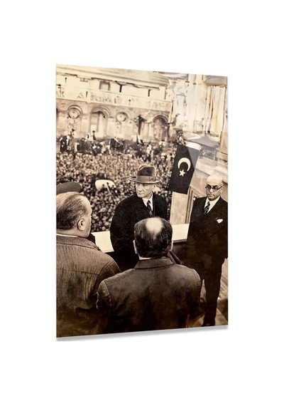 Atatürk Meydanda Hitap - Cam Tablo - Deg0593 50 X 70 Cm