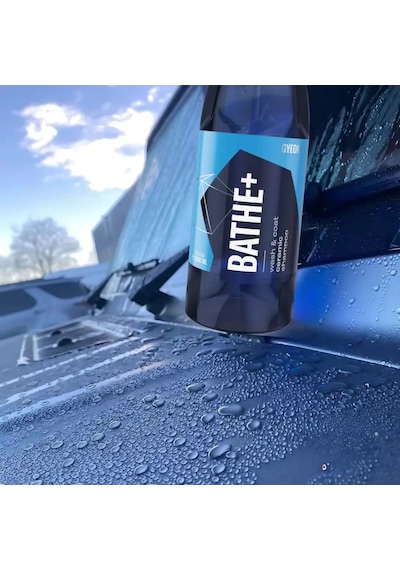 Gyeon Q²m Bathe+ Plus Seramik Bazlı Ph Nötr Cilalı Oto Şampuanı 500 Ml -su İtici Araç Yıkama Köpüğü