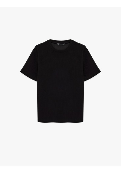 Koton Regular Fit Kısa Kollu Dokulu Tok Kumaş Bisiklet Yaka Tişört Siyah 6sam10346mk