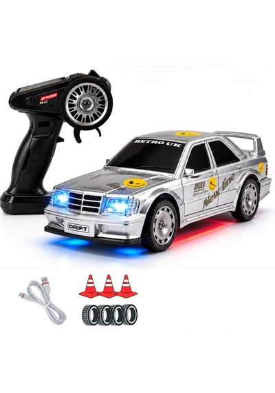 Uzaktan Kumandalı Mini Drift Bmw Evo30 Model Araba Dahili Şarjlı Işıklı 4x4 Taşıma Kumandalı Hız Hassasiyetli Ve Kademeli ,kuka Ve Drift Tekerleri Hediye 1:43 Ölçek Gümüş