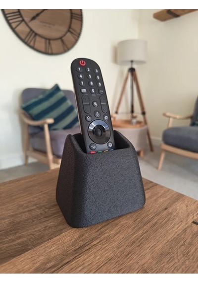 3d Baskı Tek Kumandalık Kumanda Standı Masa Üstü Kumanda Tutucu Dokulu Mat Siyah Çok Renkli